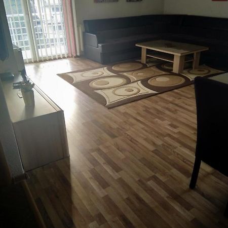 Апартаменты Apartman Royal Зеница Экстерьер фото